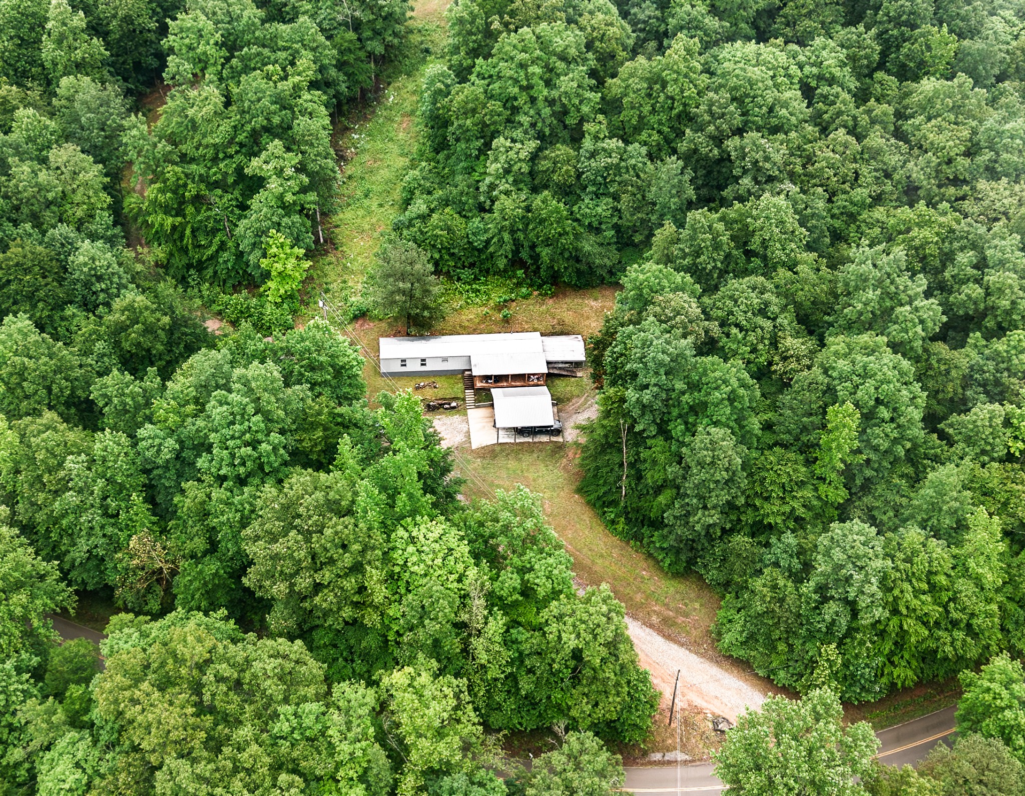1865 McWhorter Road Cunningham, TN 37052 - Photo 2 of 22