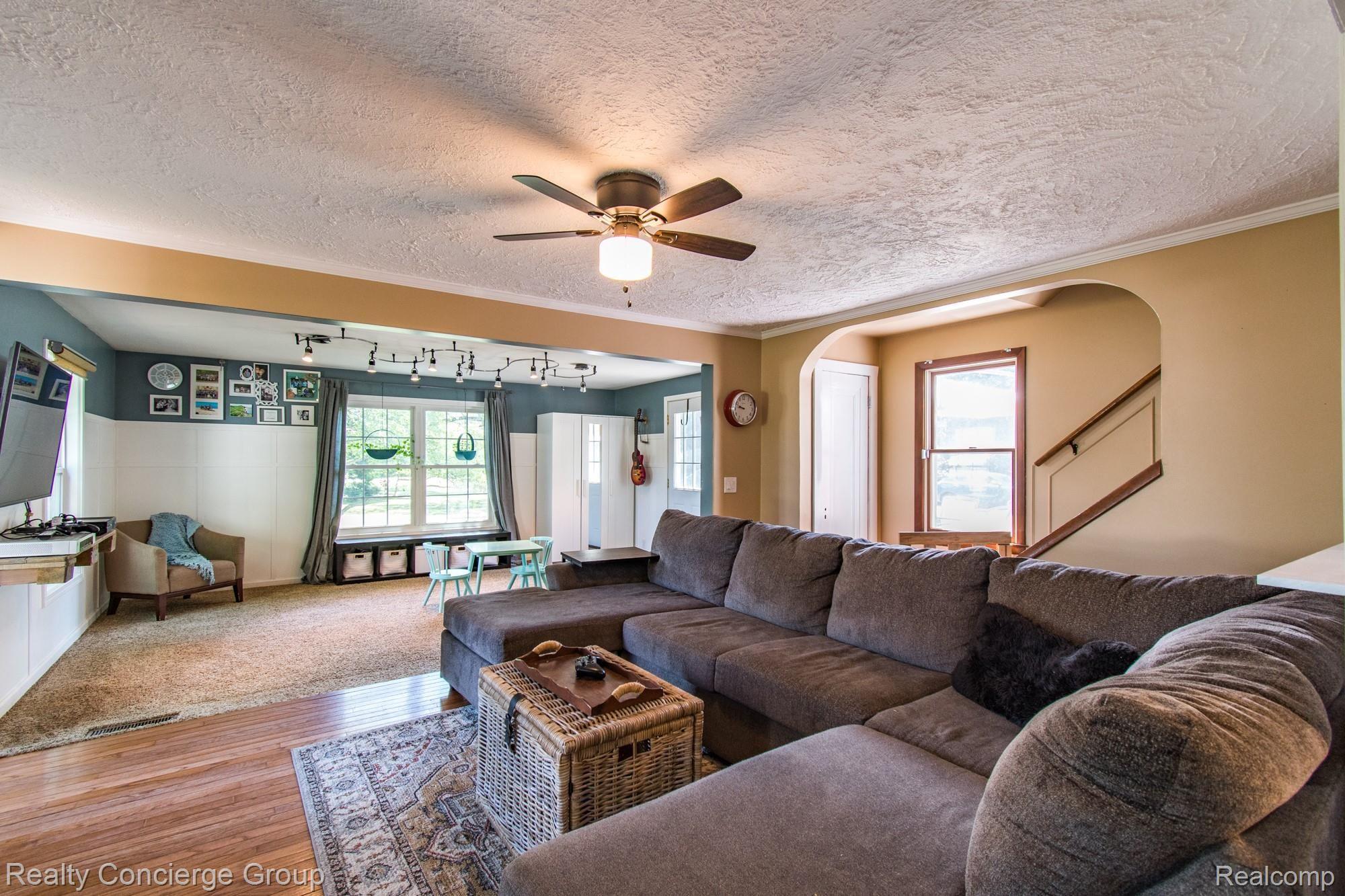 4322 Pleasant Valley Road Brighton, MI 48114 - Photo 6 of 29 Pleasant Valley-12.jpg