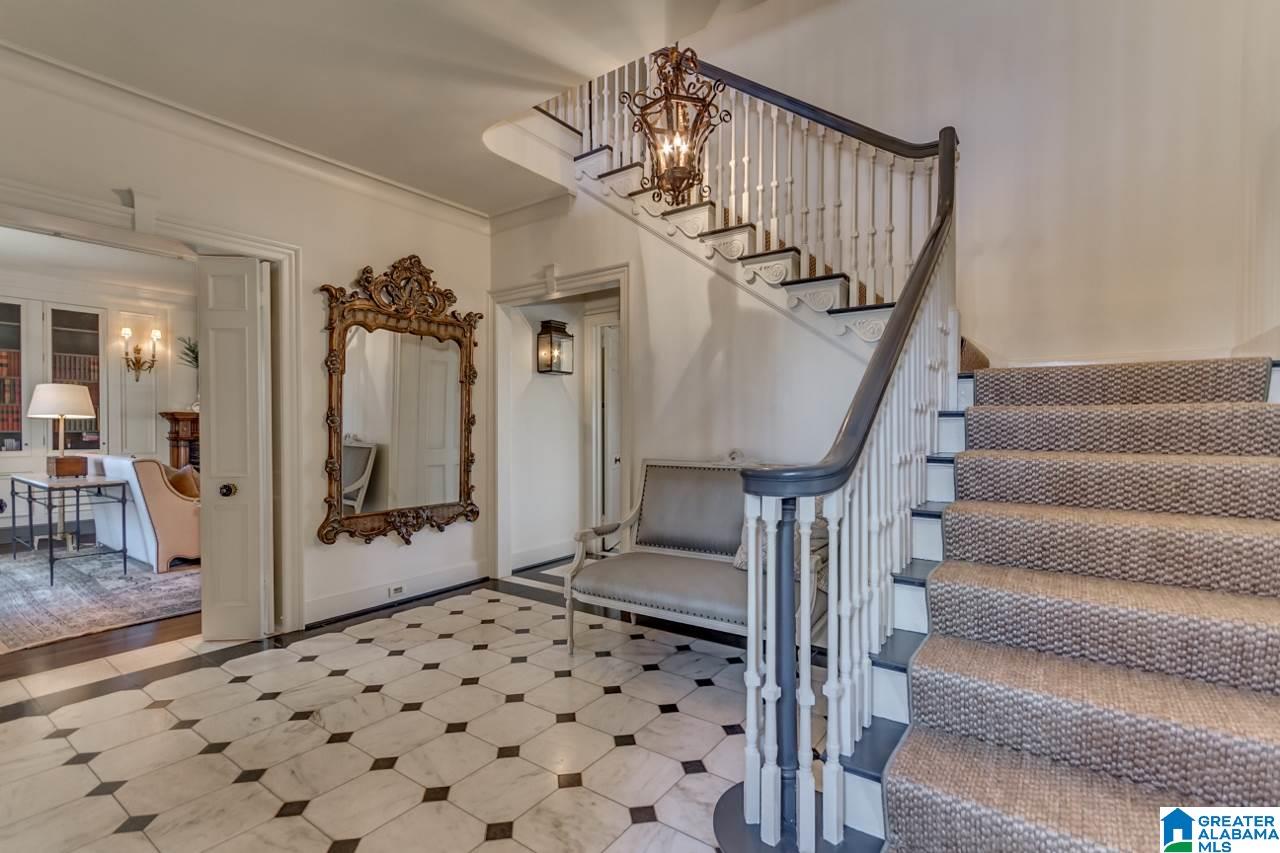 4333 Altamont Road Birmingham, AL 35213 - Photo 4 of 47