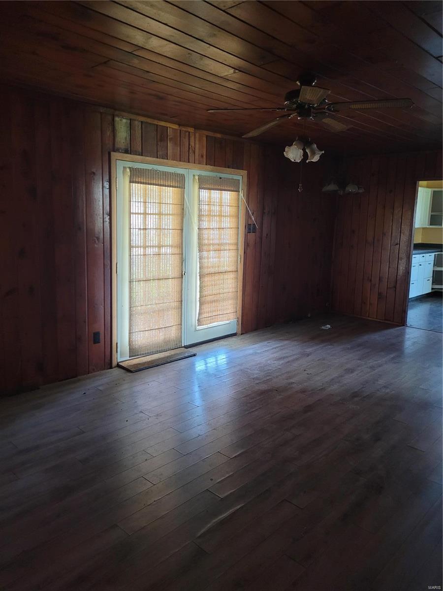 29198 Quarton Road Palmyra, IL 62674 - Photo 10 of 28