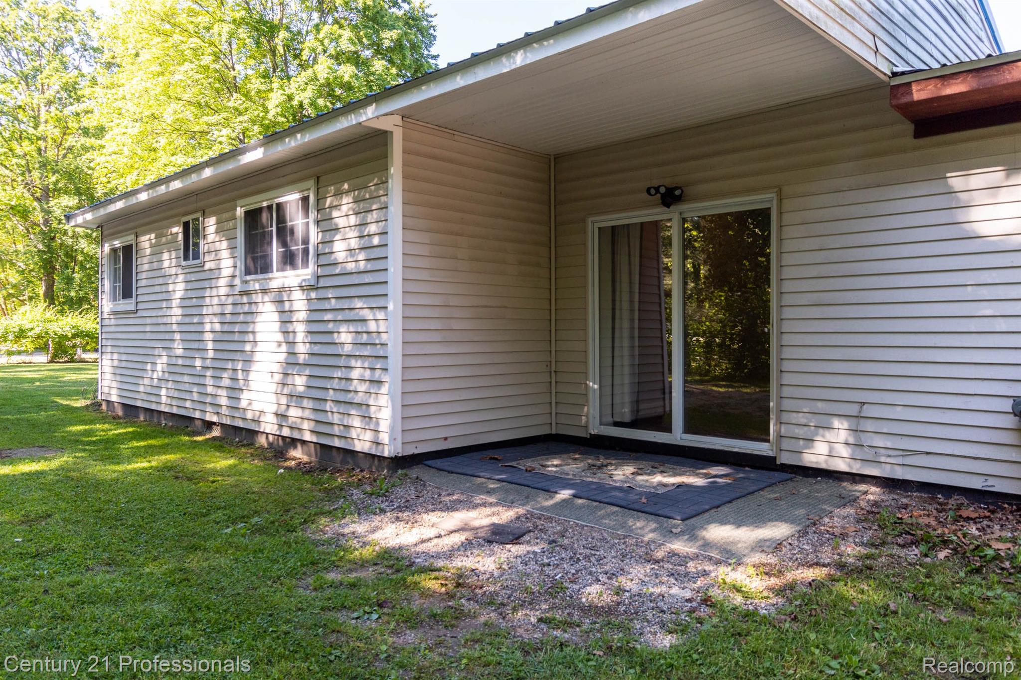 40840 Harris Road Belleville, MI 48111 - Photo 34 of 45 Gallery Image 34