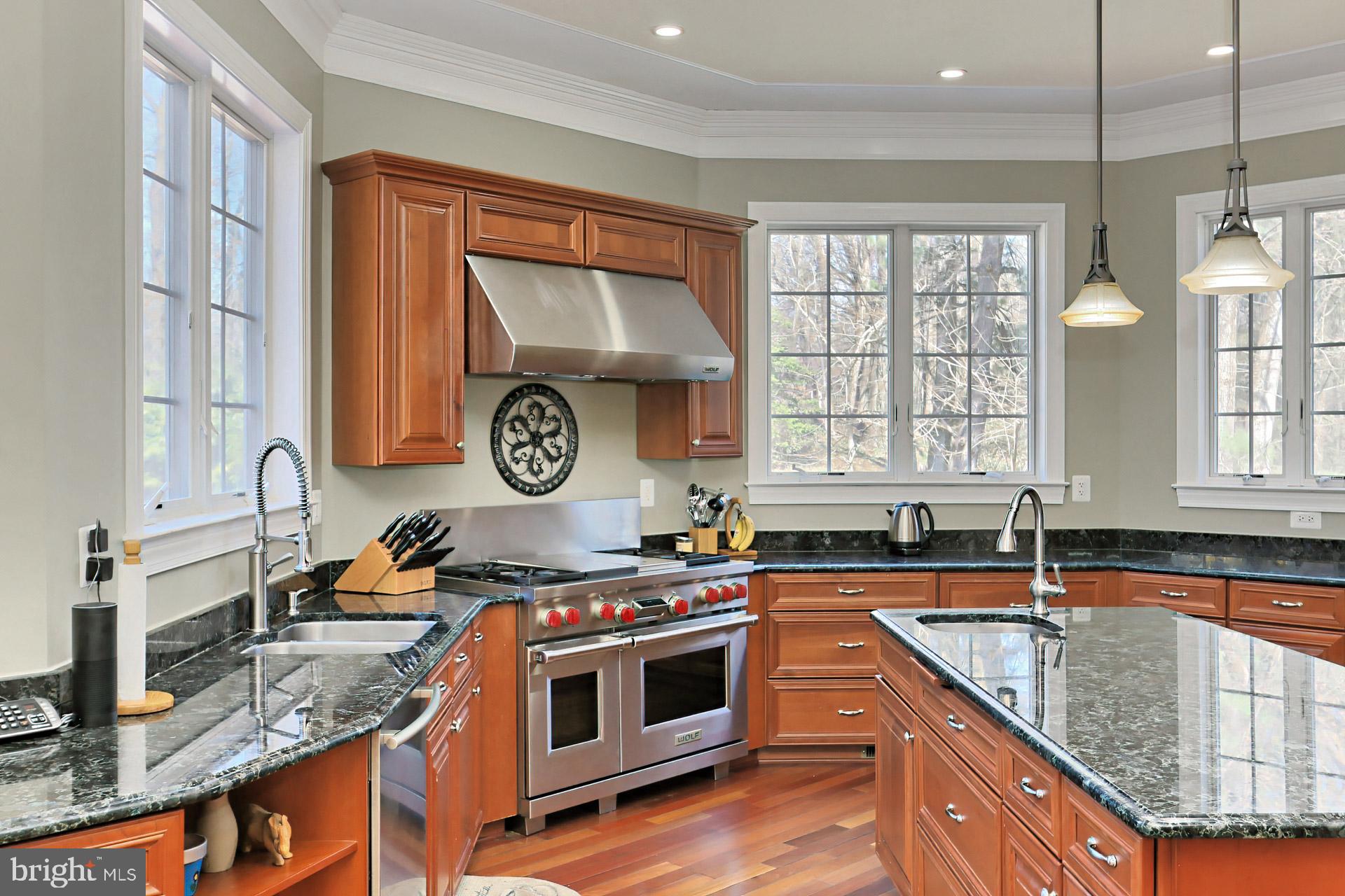 9346 Campbell Road Vienna, VA 22182 - Photo 22 of 63