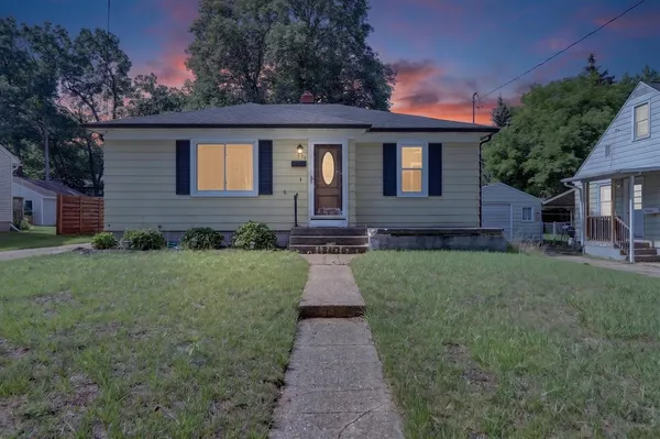 $289,999 | 650 Marcia Street Southwest, Wyoming, MI 49509