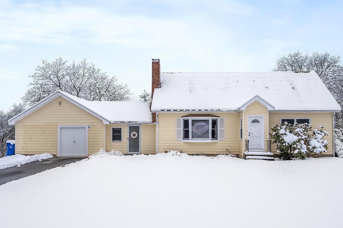 83 Litchfield Road Londonderry, NH 03053 - Photo 2 of 40
