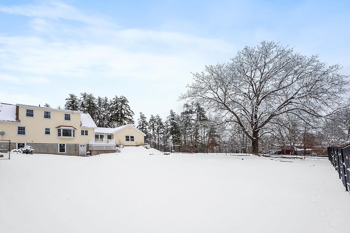 83 Litchfield Road Londonderry, NH 03053 - Photo 32 of 40