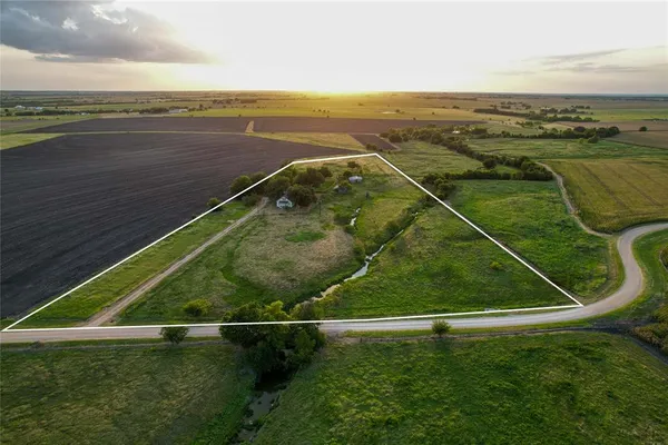 $390,000 | 14940 Cathey Creek Road, Holland, TX 76534