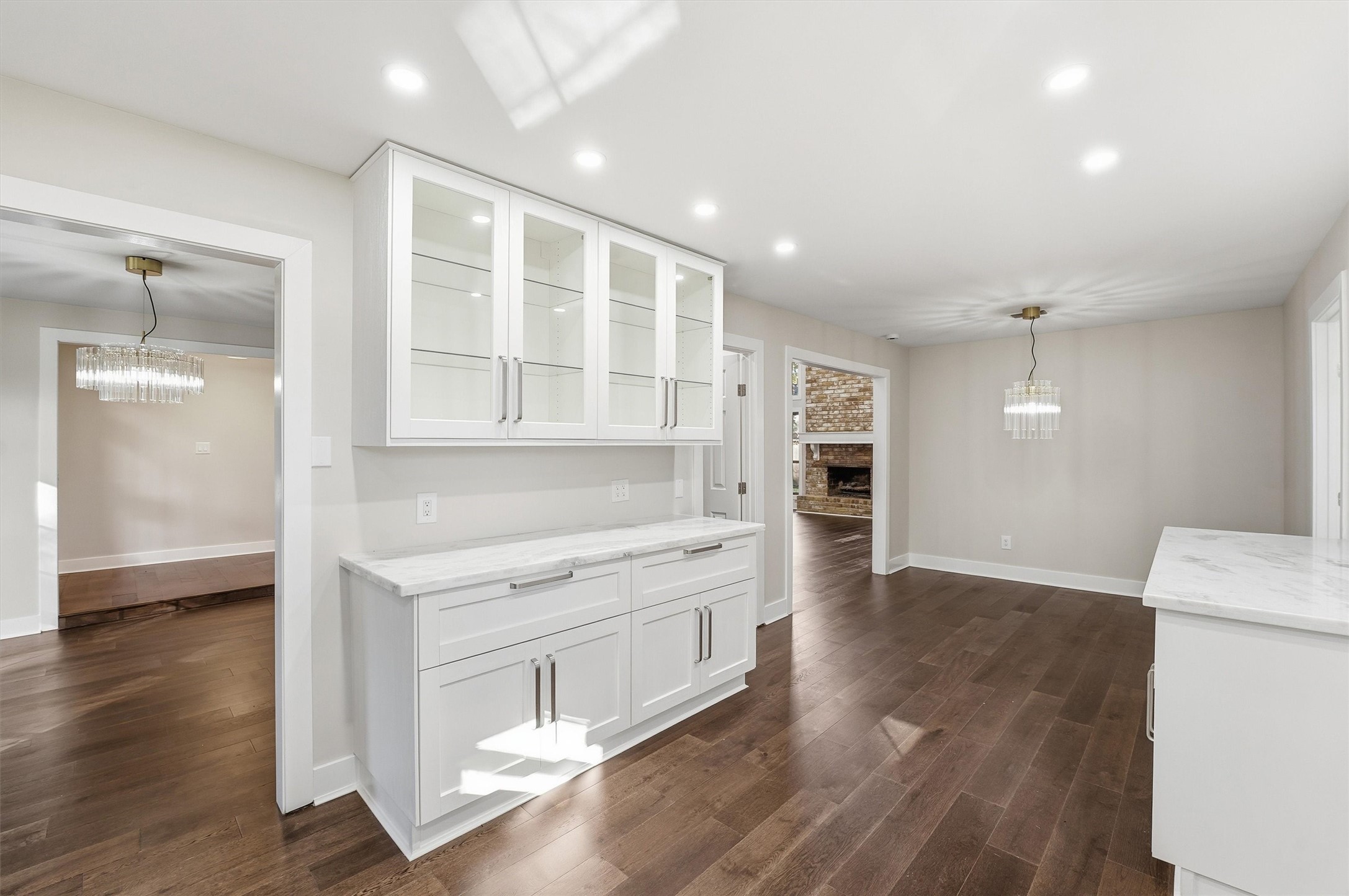 2 Rolling Mill Lane The Woodlands, TX 77380 - Photo 12 of 27 Kitchen / Breakfast Area