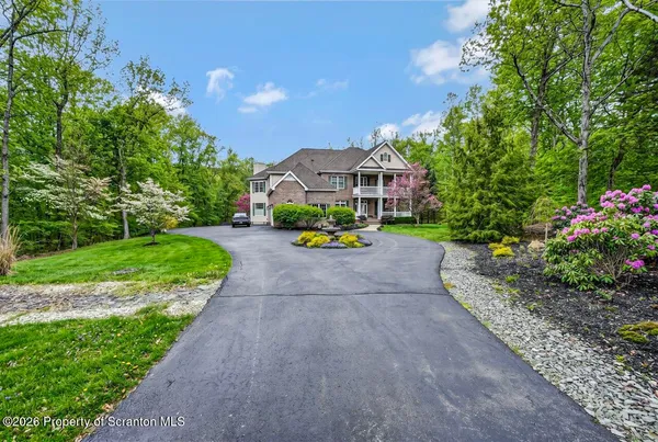 $1,199,995 | 272 Windsor Way, Moscow, PA 18444