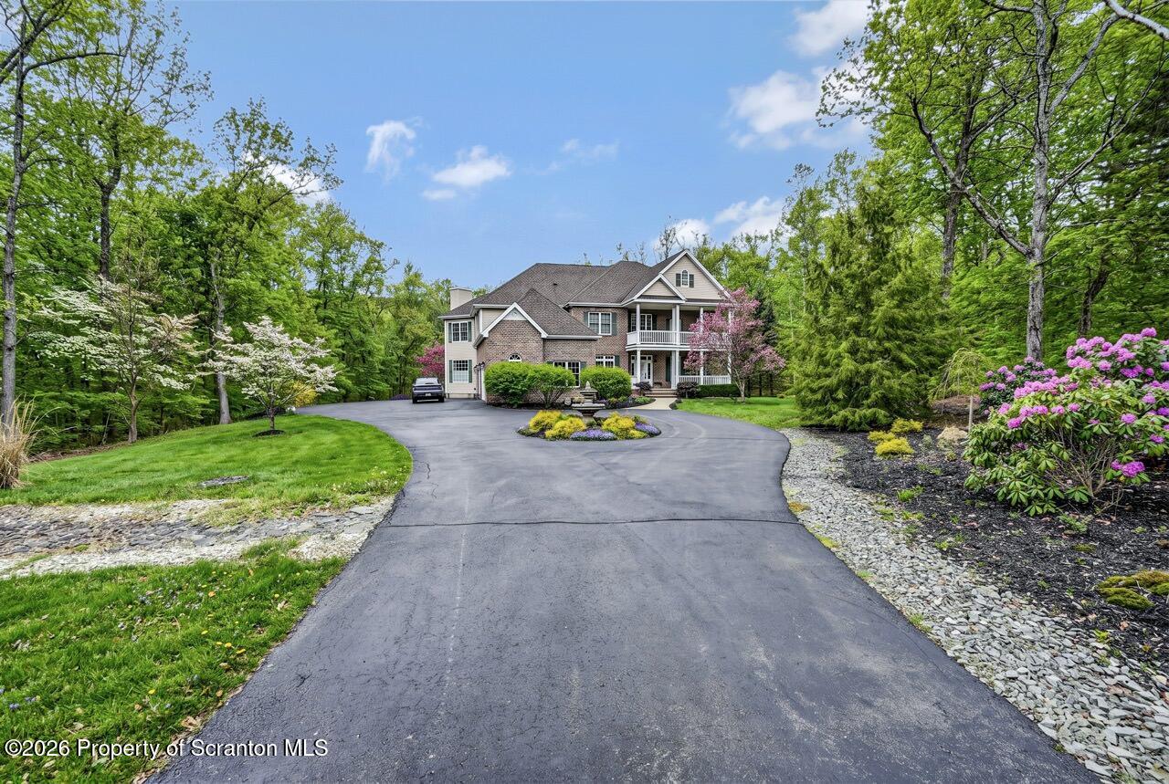 272 Windsor Way Moscow, PA 18444 - Photo 1 of 145 272 Windsor Way 001 Large