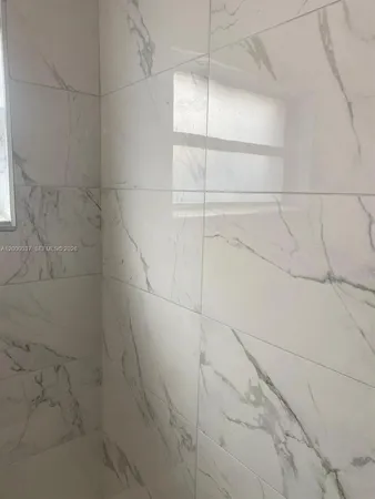 $3,000 | Biscayne Beach, Miami Beach, FL 33141
