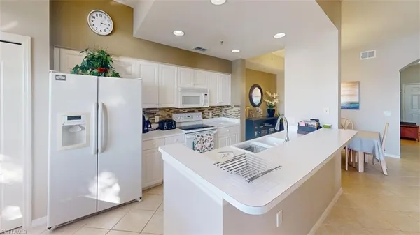 $5,000 | 2730 Cypress Trace Circle, Unit 2828, Naples, FL 34119