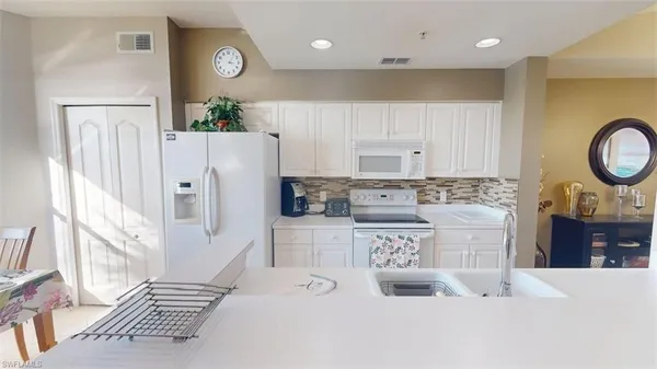 $5,000 | 2730 Cypress Trace Circle, Unit 2828, Naples, FL 34119