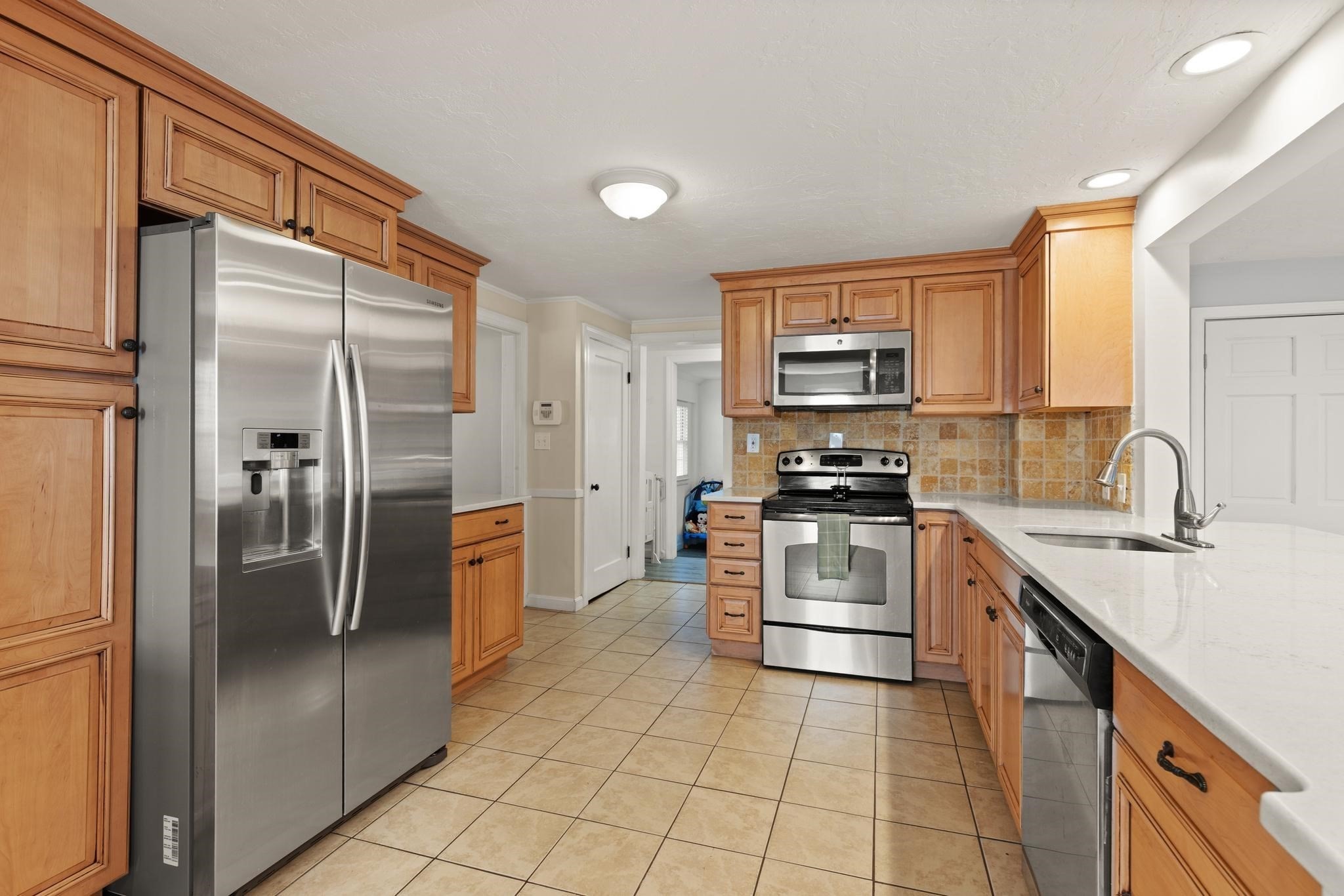 6 Longworth Road Worcester, MA 01602 - Photo 19 of 39 Gallery Image 19