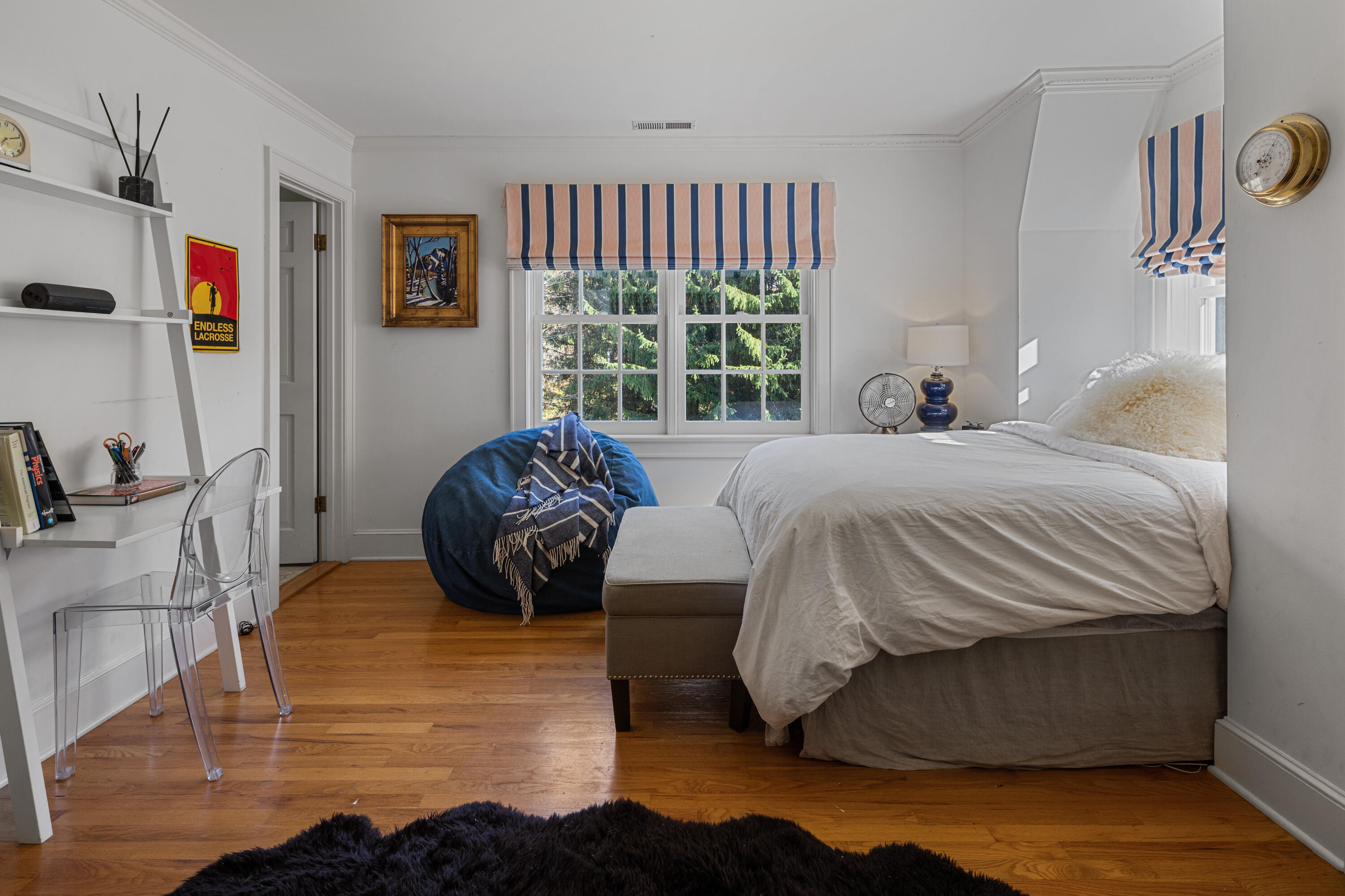 95 Ludlowe Road New Canaan, CT 06840 - Photo 20 of 37 a bedroom with a bed and a window