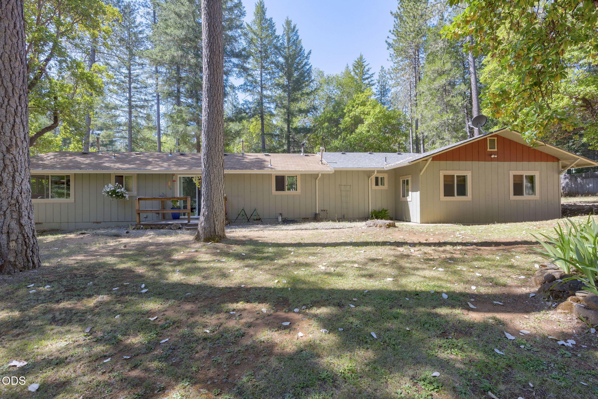 1740 Queens Branch Road Rogue River, OR 97537 - Photo 8 of 63