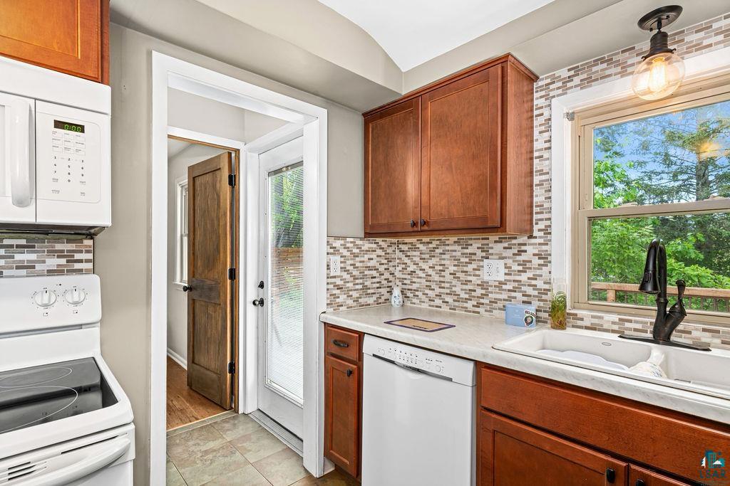4920 Colorado Street Duluth, MN 55804 - Photo 10 of 51