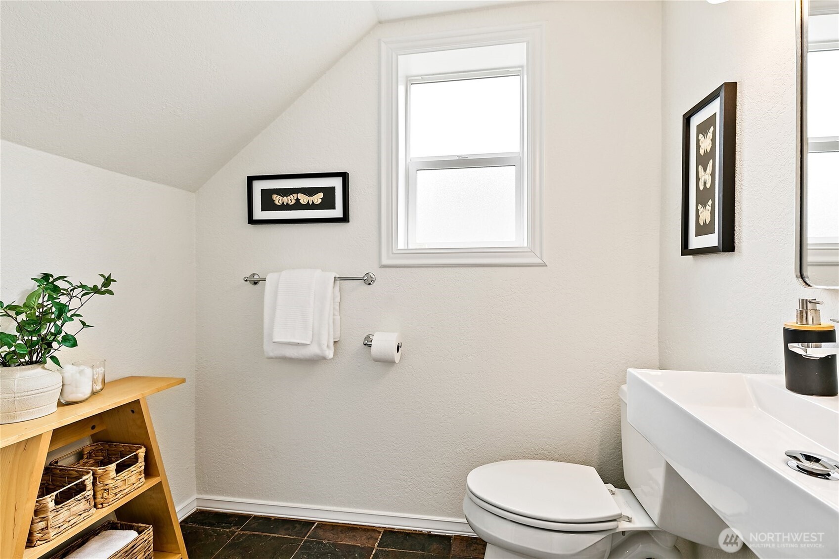 1913 East Spruce Street Seattle, WA 98122 - Photo 15 of 36