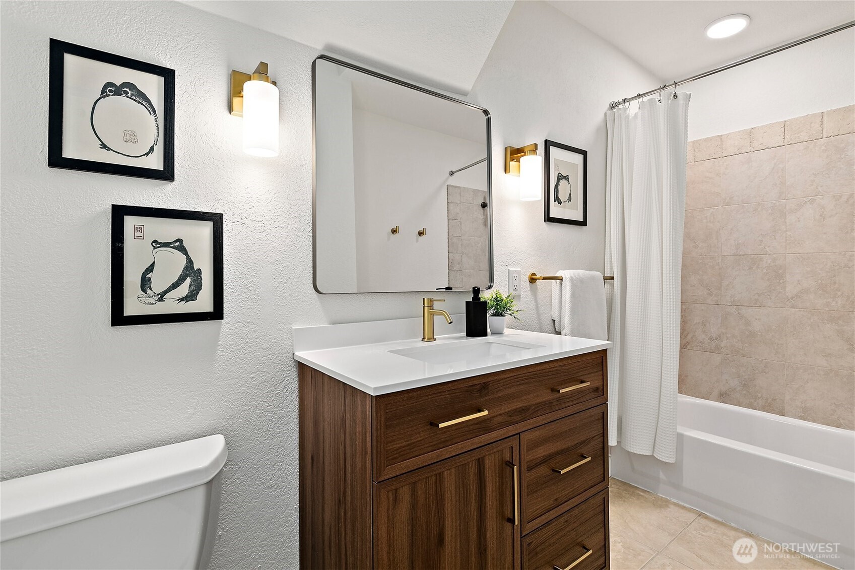 1913 East Spruce Street Seattle, WA 98122 - Photo 20 of 36