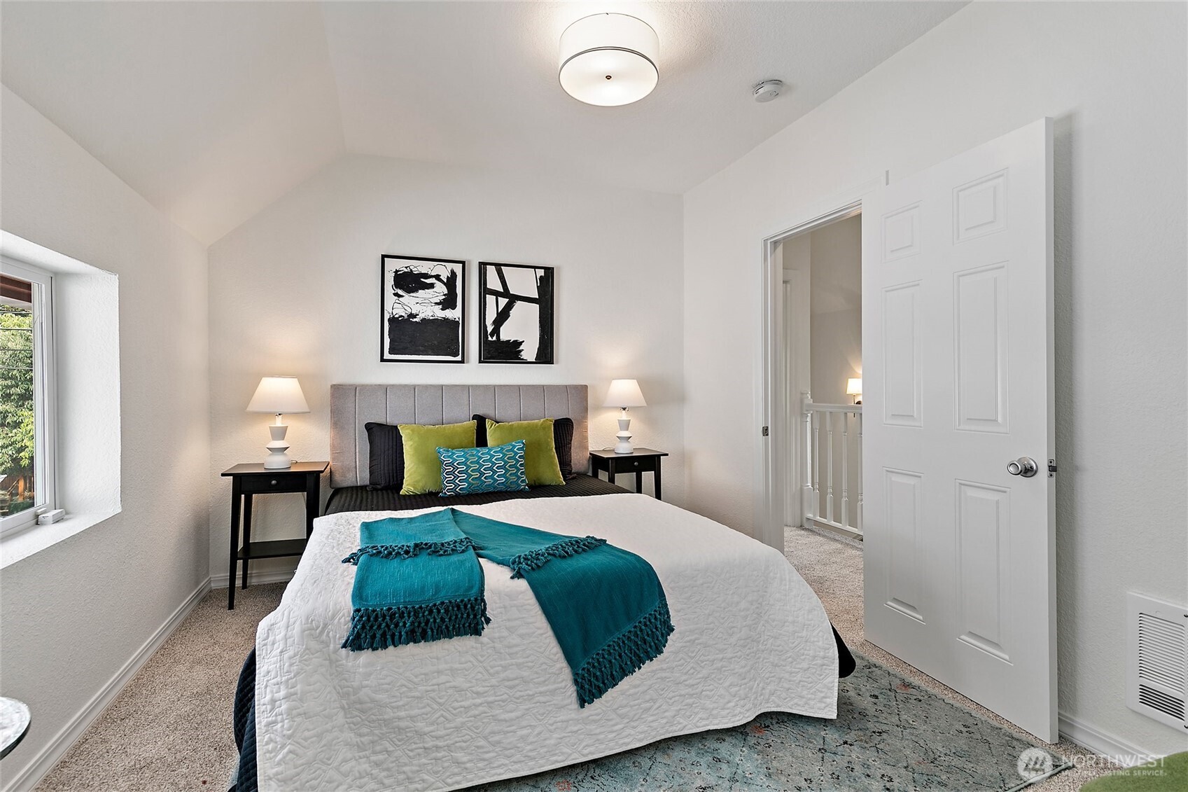 1913 East Spruce Street Seattle, WA 98122 - Photo 22 of 36