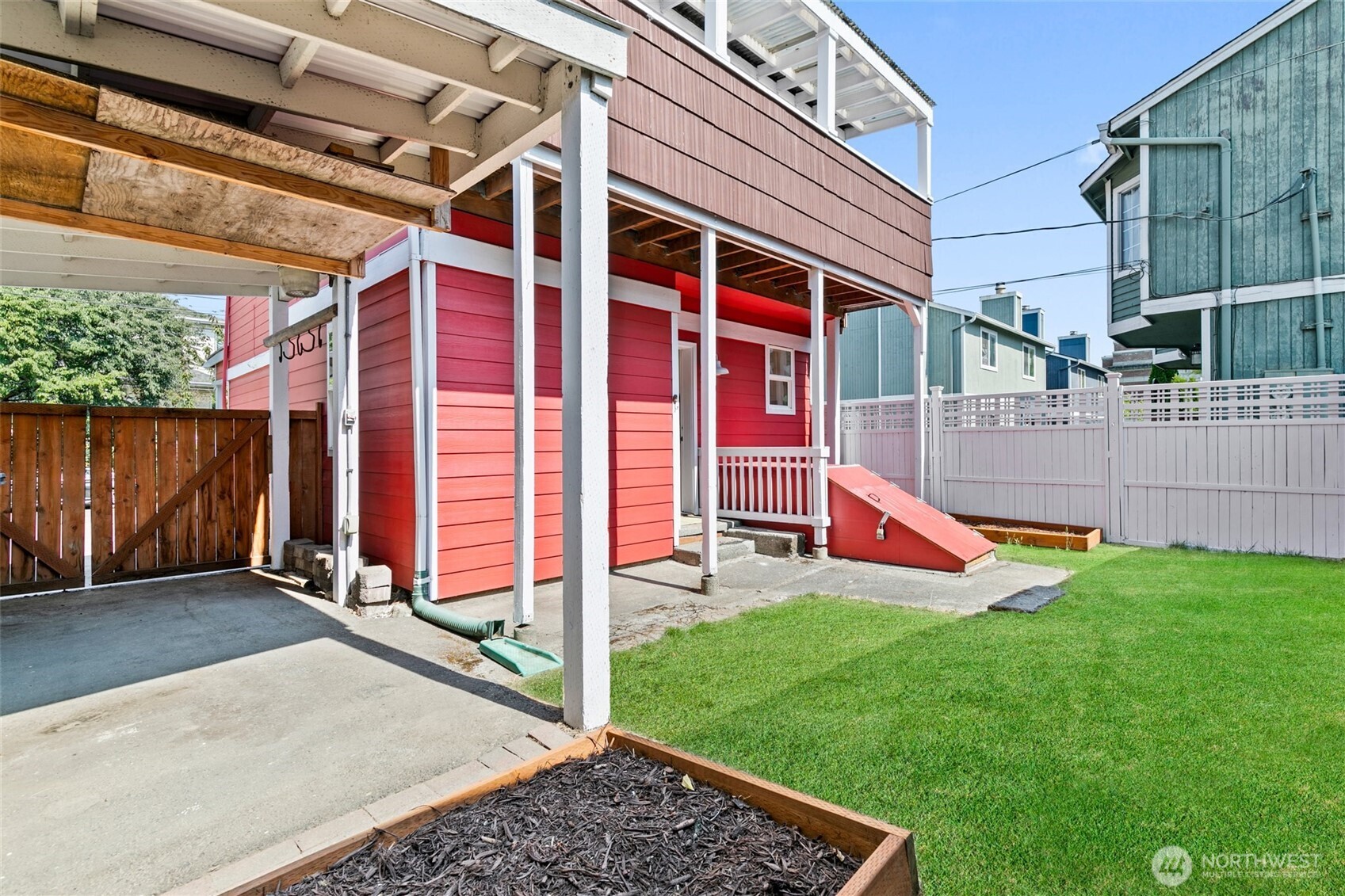 1913 East Spruce Street Seattle, WA 98122 - Photo 29 of 36