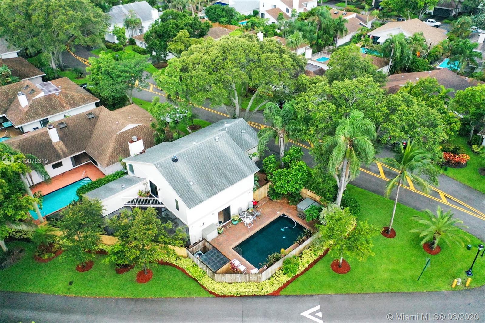 74 Ivy Road Hollywood, FL 33021 - Photo 52 of 55 an aerial view of house with yard