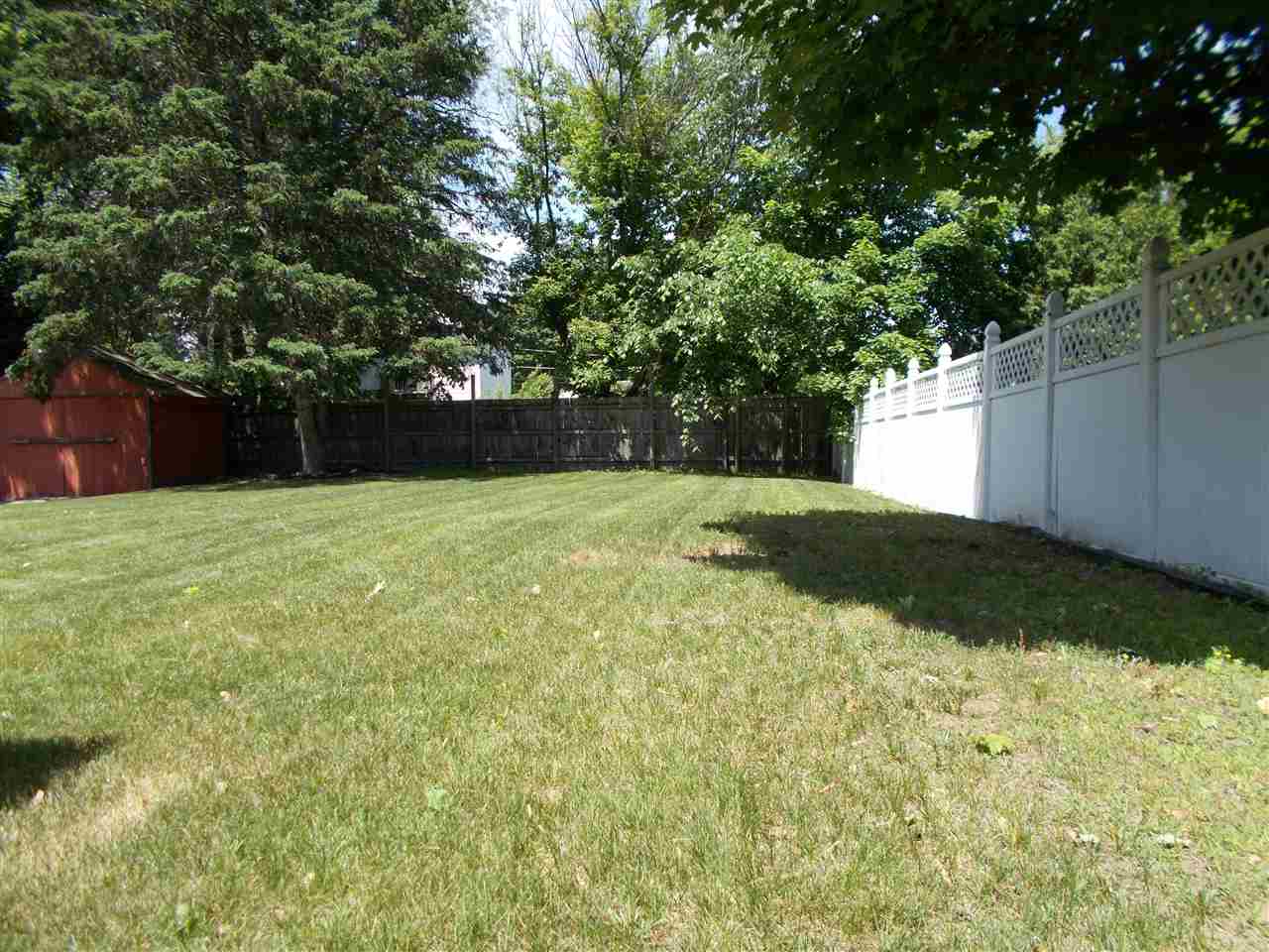 8 3rd Street Rochester, NH 03867 - Photo 3 of 39
