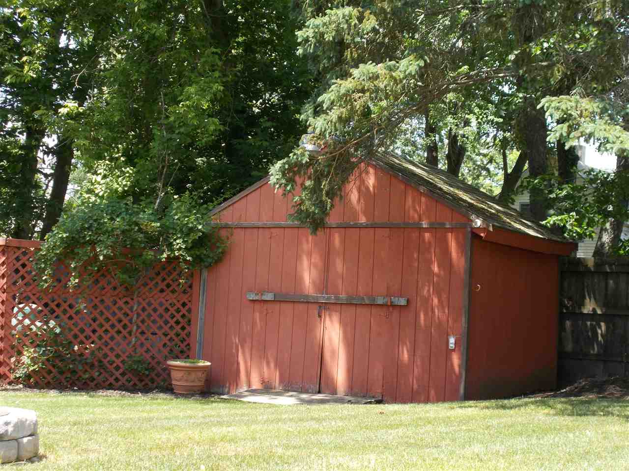 8 3rd Street Rochester, NH 03867 - Photo 38 of 39