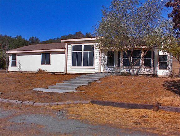 36200 Mistletoe Road Squaw Valley, CA 93675 - Photo 3 of 25 Gallery Image 3