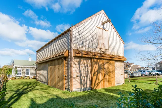 $4,500,000 | 8 Sea Street, Nantucket, MA 02554