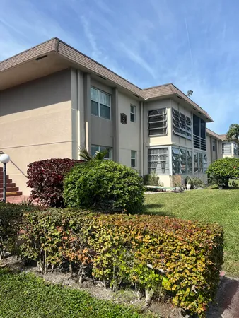 $1,675 | 504 Davis Road, Unit 95, Palm Springs, FL 33461