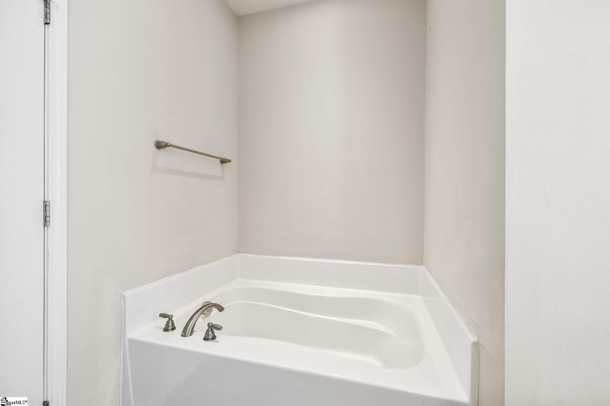 111 Academy Drive Pickens, SC 29671 - Photo 12 of 23