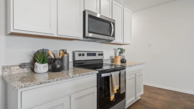 $332,990 | 15108 A Afleet Alex Street, Manor, TX 78653