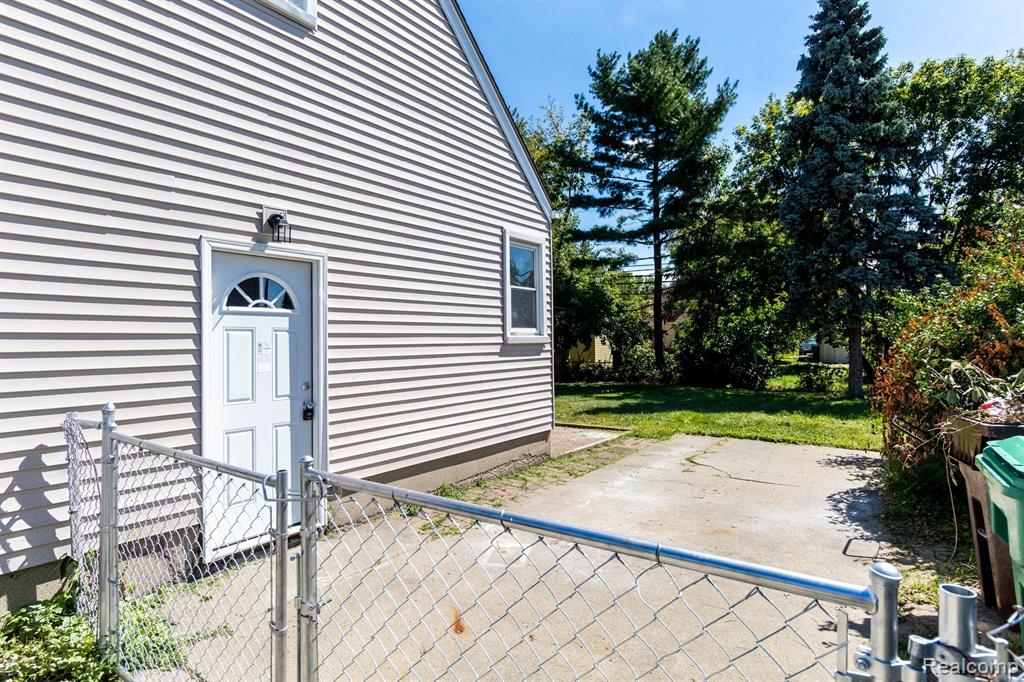 28761 Warren Road Garden City, MI 48135 - Photo 26 of 30 Gallery Image 26