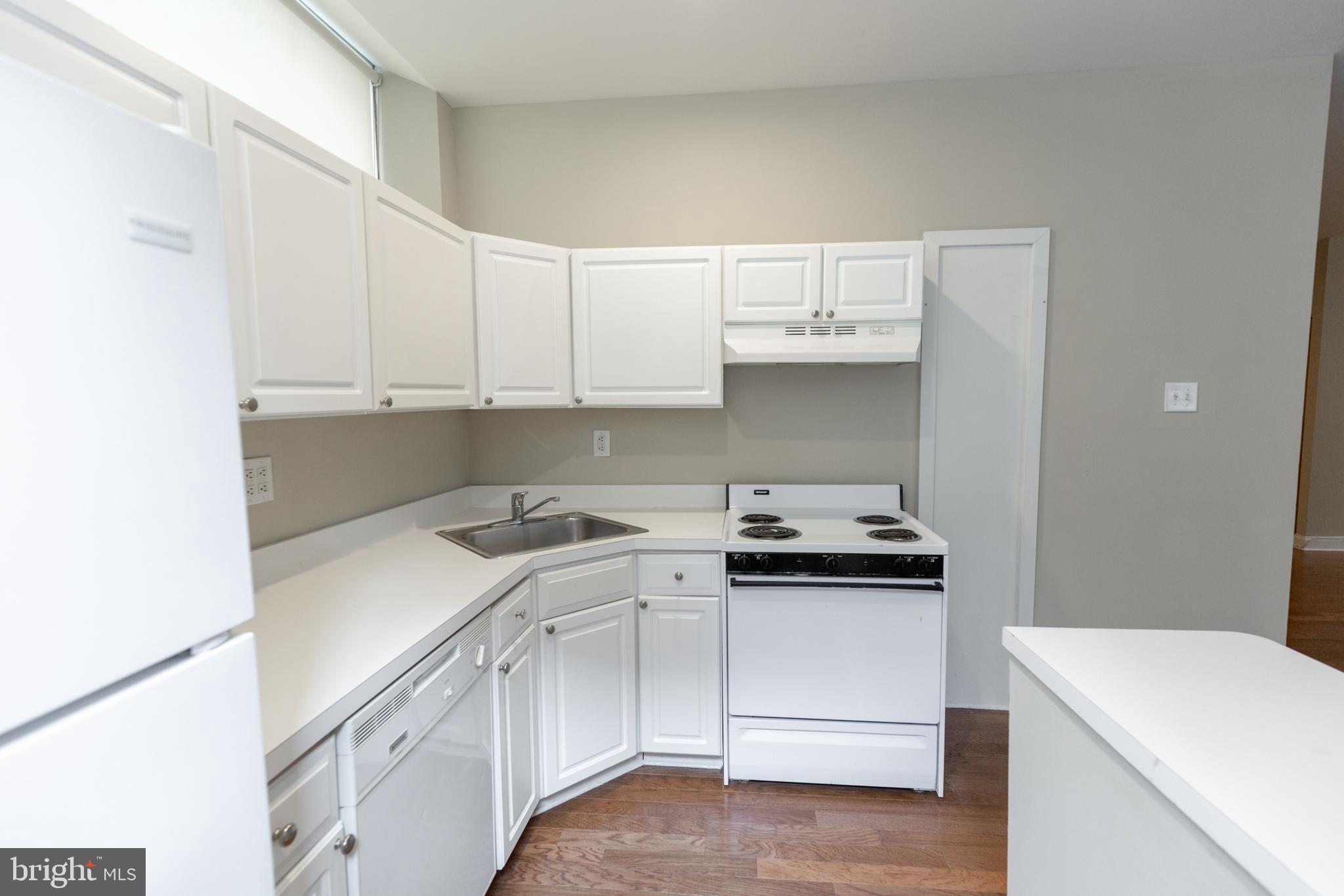 220 South 16th Street, Unit 802 Philadelphia, PA 19102 - Photo 18 of 40