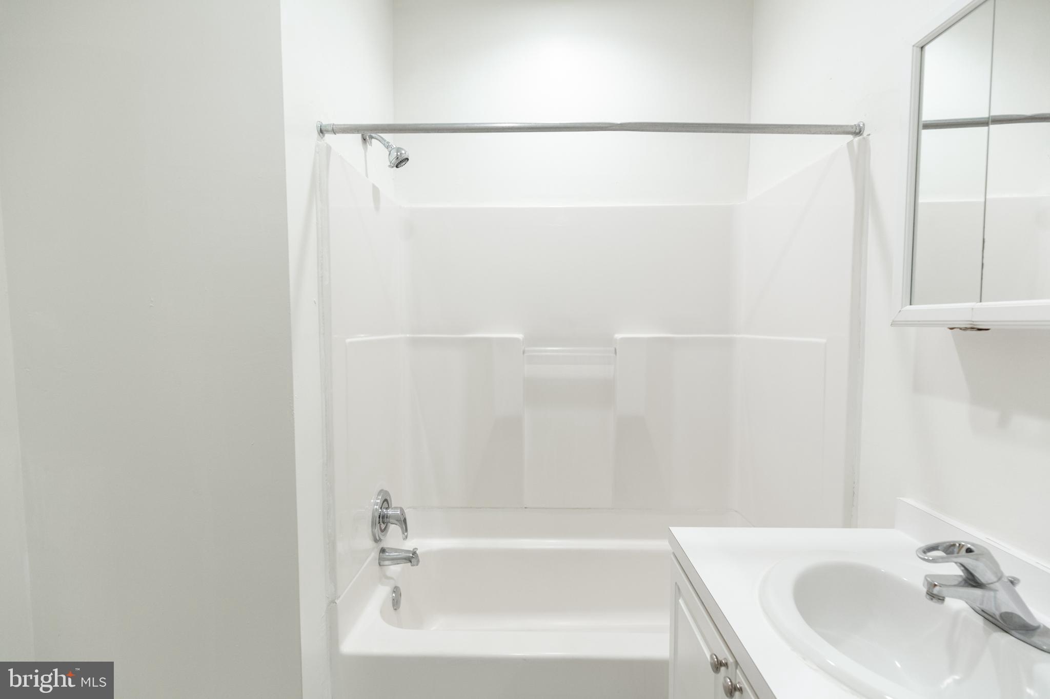 220 South 16th Street, Unit 802 Philadelphia, PA 19102 - Photo 27 of 40