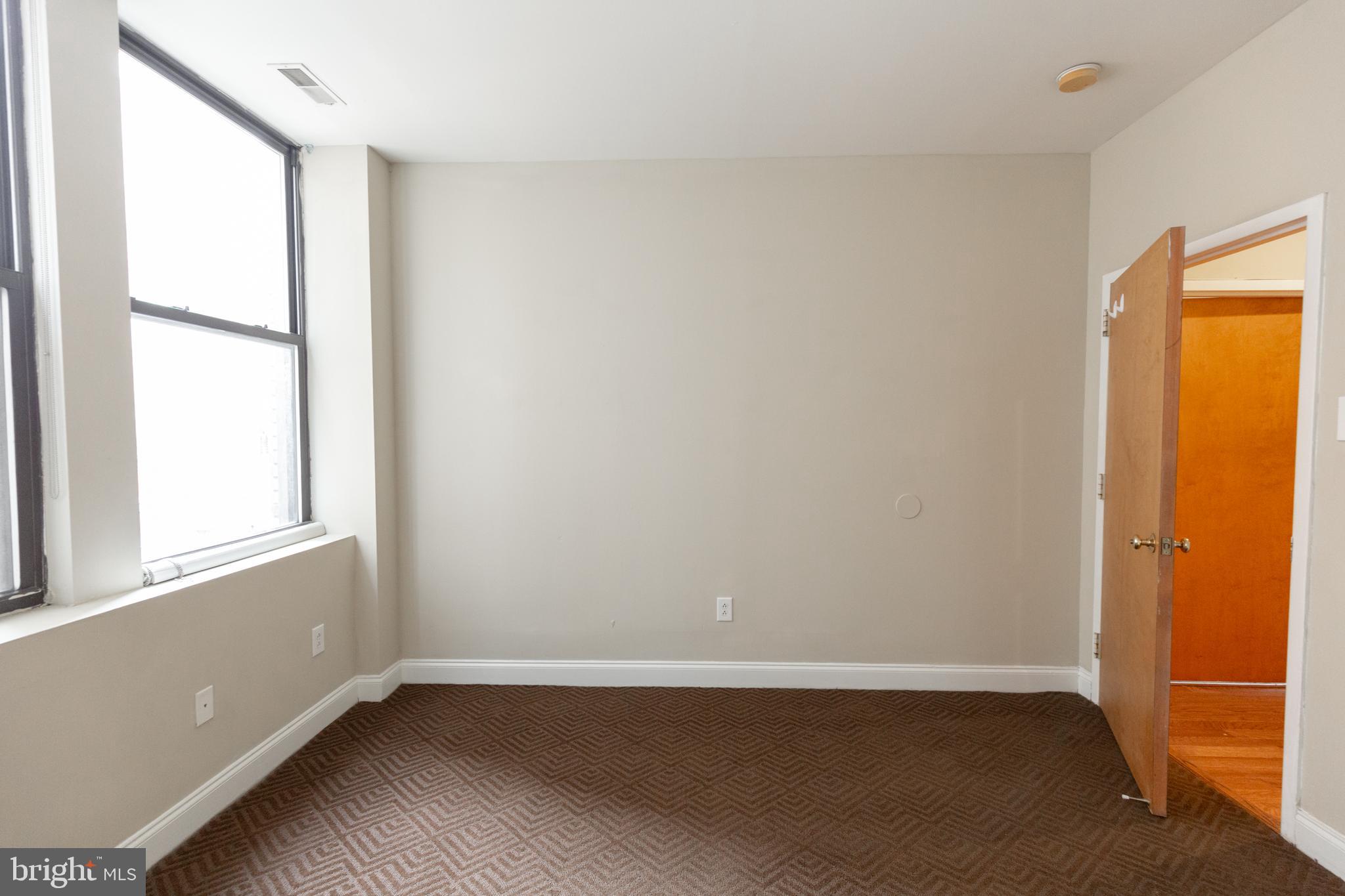 220 South 16th Street, Unit 802 Philadelphia, PA 19102 - Photo 31 of 40