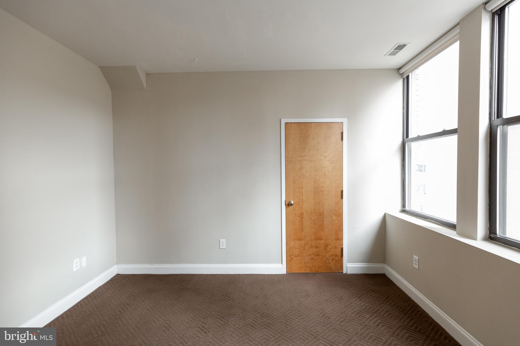 220 South 16th Street, Unit 802 Philadelphia, PA 19102 - Photo 33 of 40