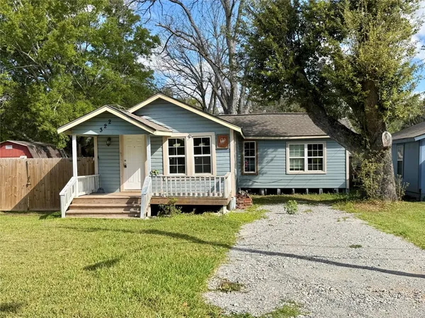 $99,900 | 322 Hays Road, Oyster Creek, TX 77541