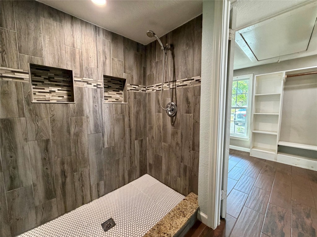 322 Hays Road Oyster Creek, TX 77541 - Photo 18 of 25