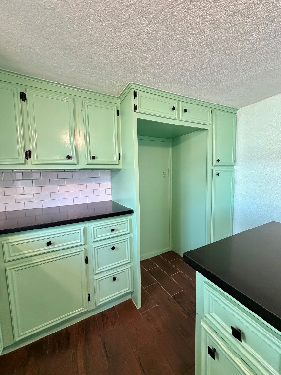 322 Hays Road Oyster Creek, TX 77541 - Photo 6 of 25