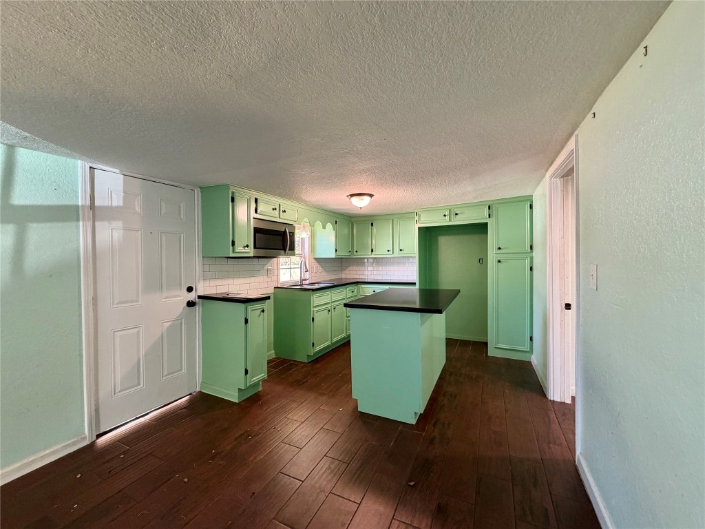 322 Hays Road Oyster Creek, TX 77541 - Photo 9 of 25