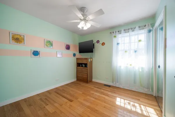 $475,000 | 251 Hawthorne Drive, Bloomingdale, IL 60108