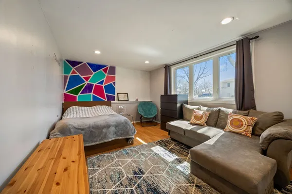 $475,000 | 251 Hawthorne Drive, Bloomingdale, IL 60108