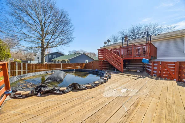 $475,000 | 251 Hawthorne Drive, Bloomingdale, IL 60108