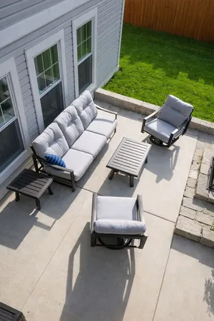 $475,000 | 251 Hawthorne Drive, Bloomingdale, IL 60108
