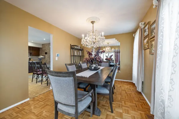 $475,000 | 251 Hawthorne Drive, Bloomingdale, IL 60108