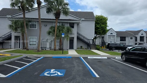 $2,400 | 15051 Southwest 103rd Lane, Unit 4107, Miami, FL 33196