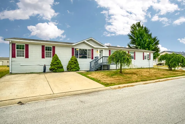 $120,000 | 194 Sparrow Drive, Sauk Village, IL 60411