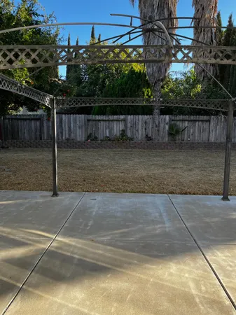 $449,999 | 1460 Portsmouth Lane, Gustine, CA 95322