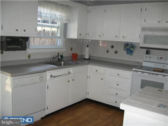 5239 Bay Road Bensalem, PA 19020 - Photo 5 of 12 Kitchen